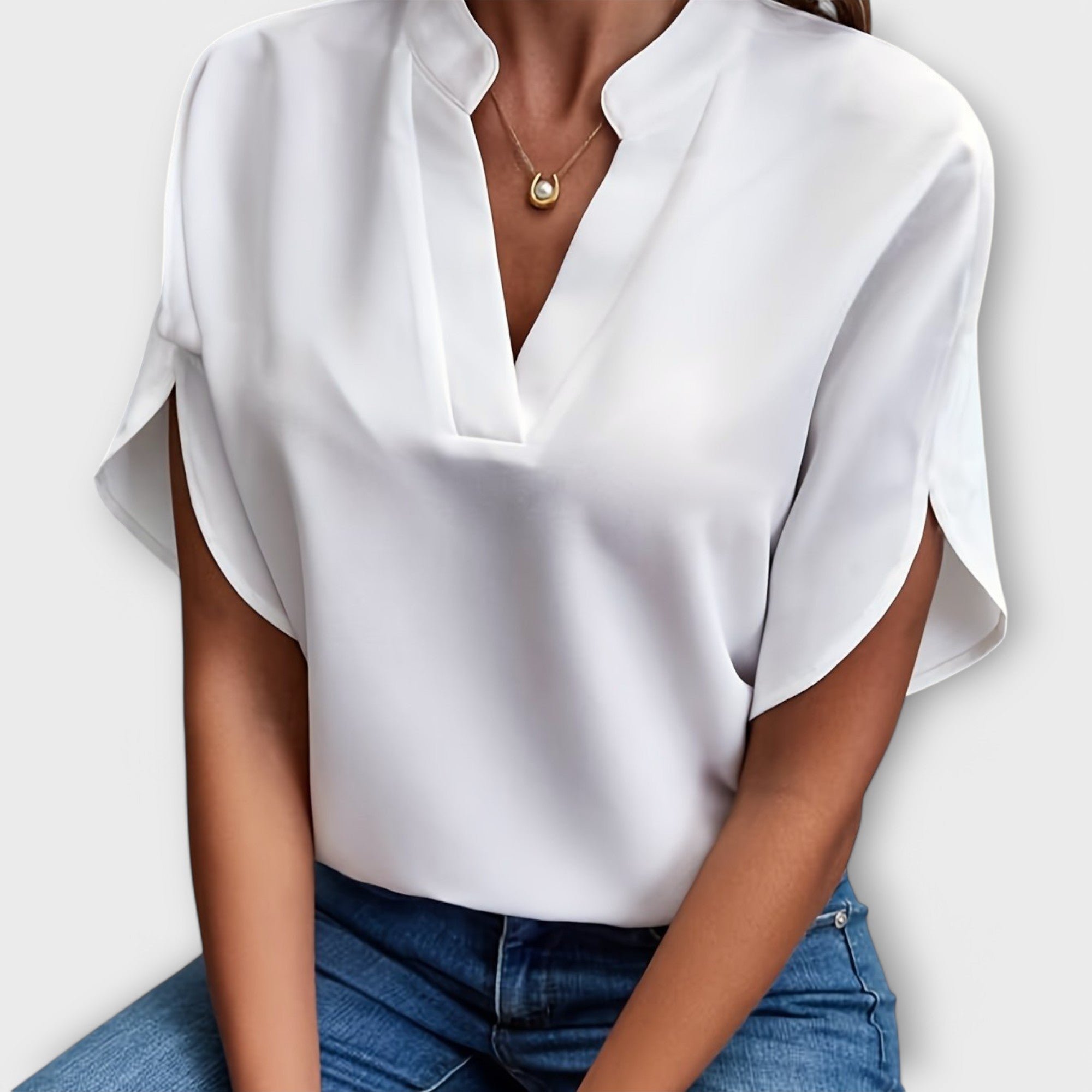 Vivi – Elegant Lightweight Women’s Shirt