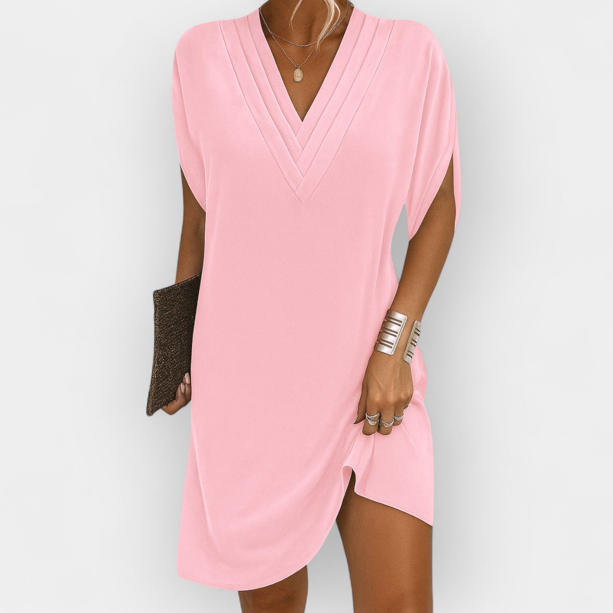 Elegant Dress to Accentuate the Silhouette