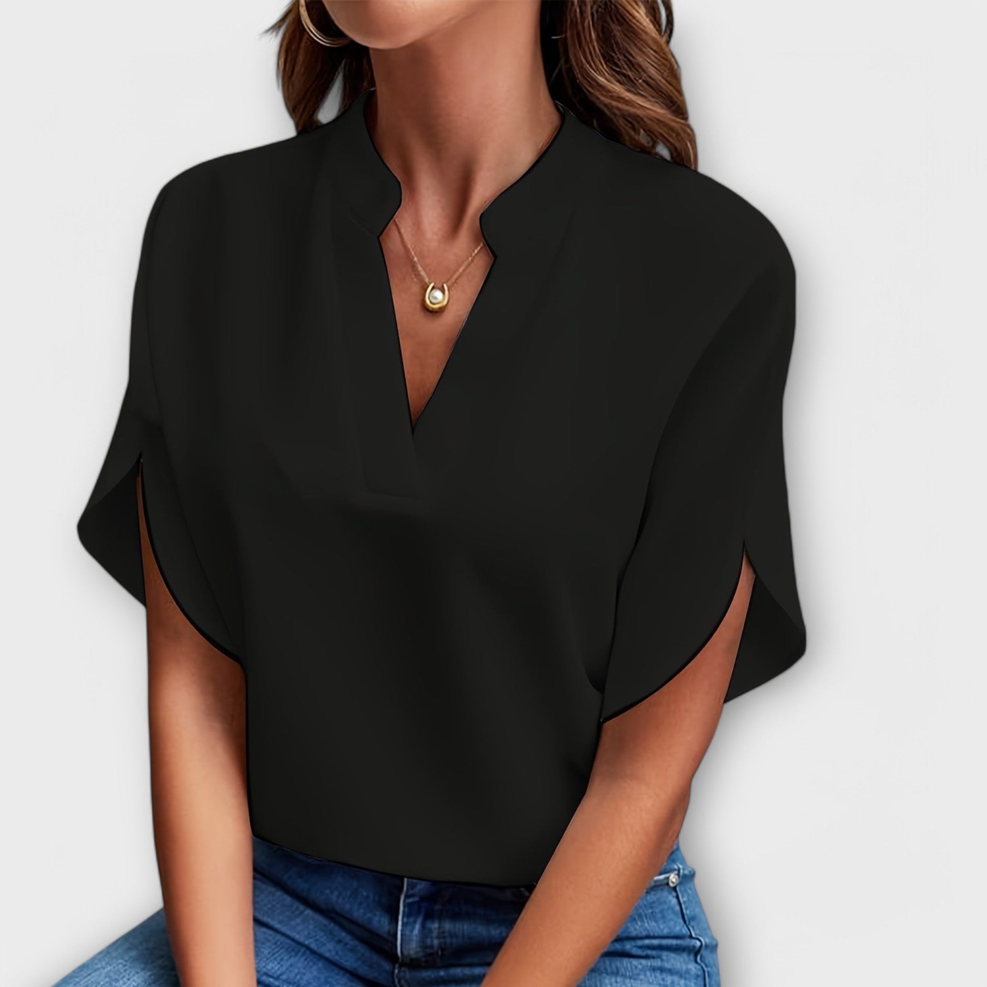 Vivi – Elegant Lightweight Women’s Shirt