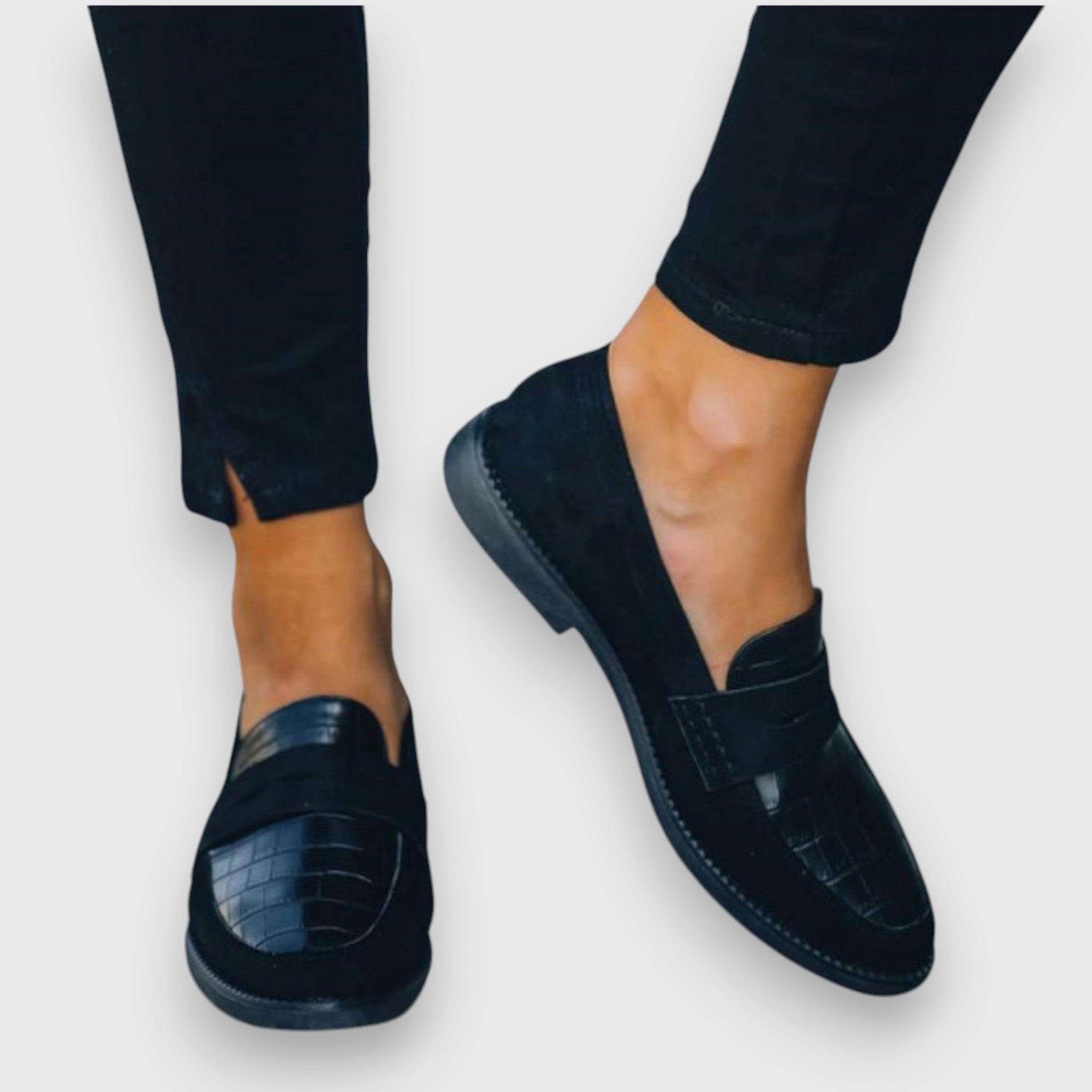 Sara – Classic Loafers