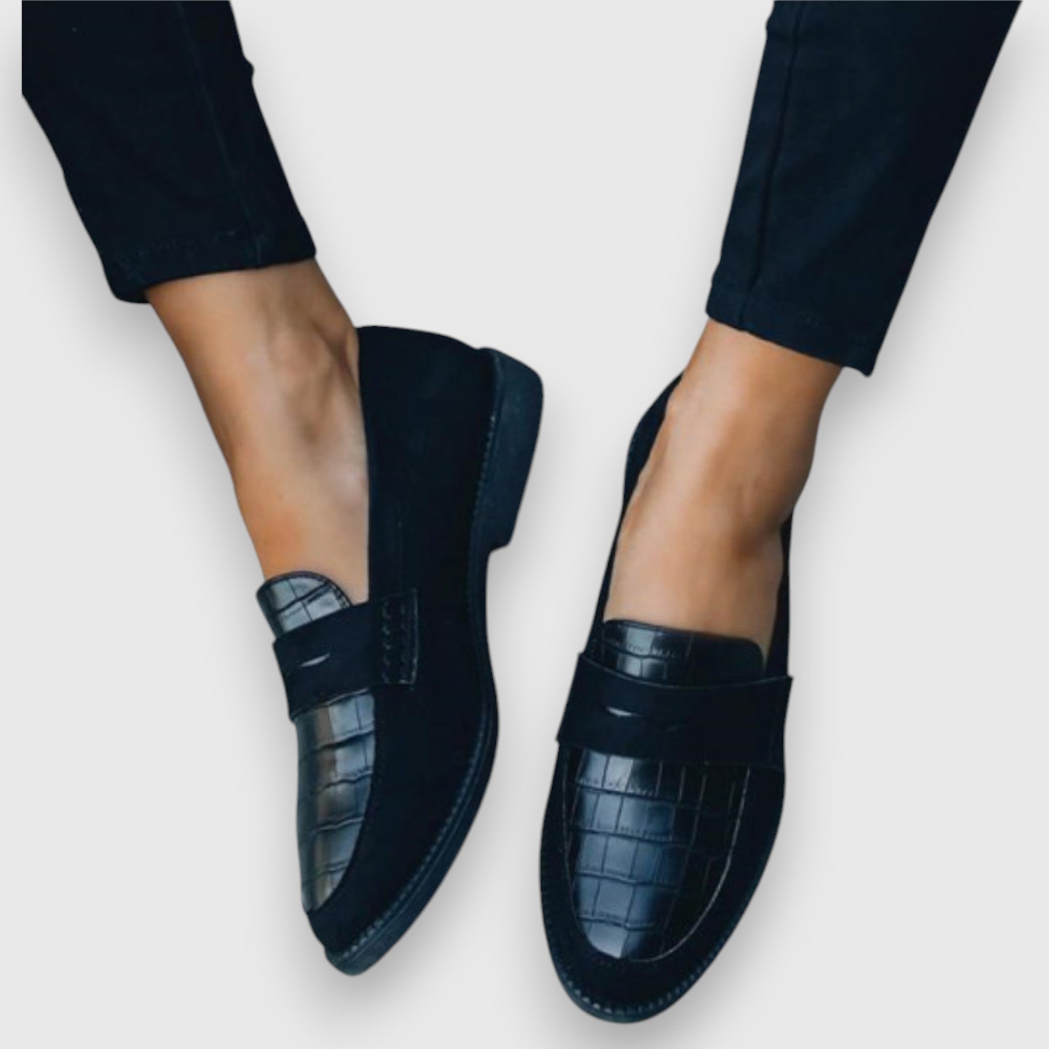 Sara – Classic Loafers