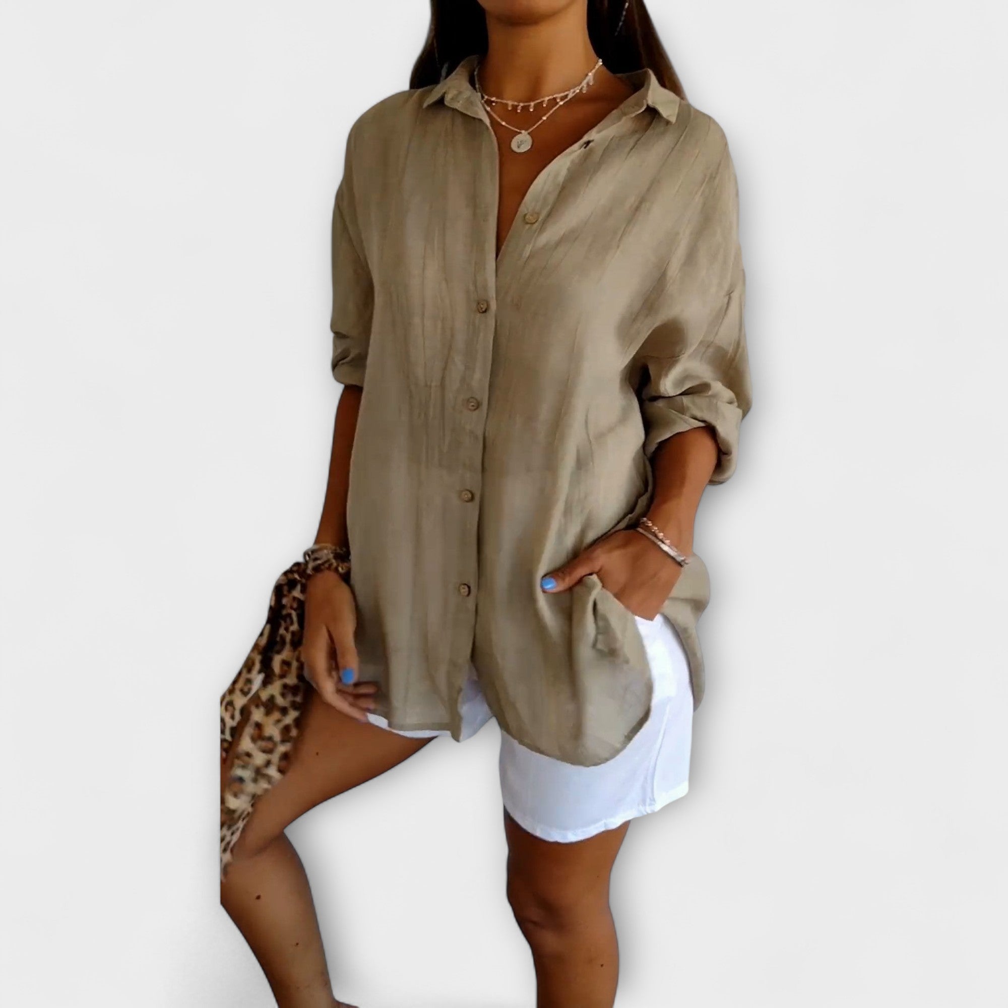 Saskia – Elegant Women’s Shirt