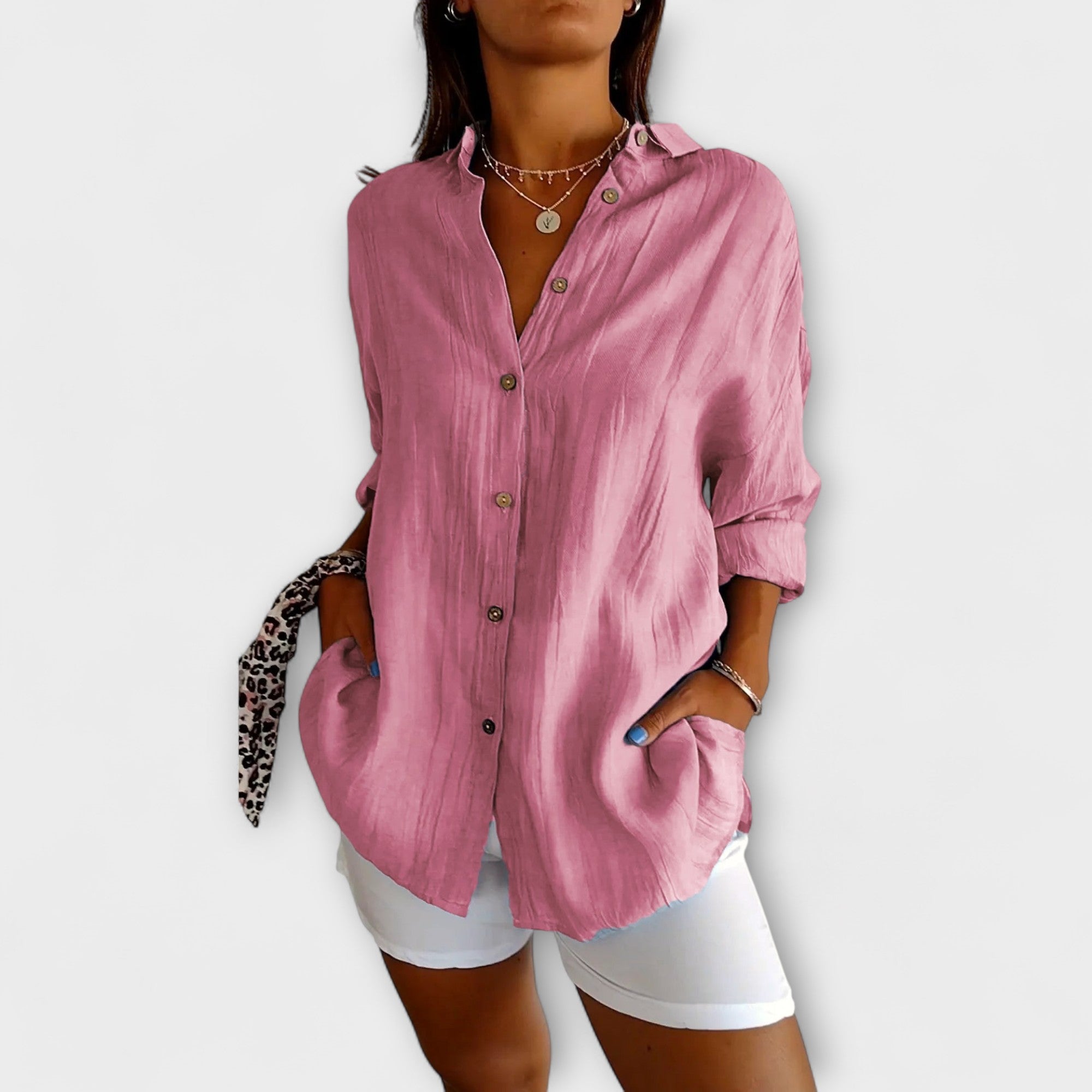 Saskia – Elegant Women’s Shirt