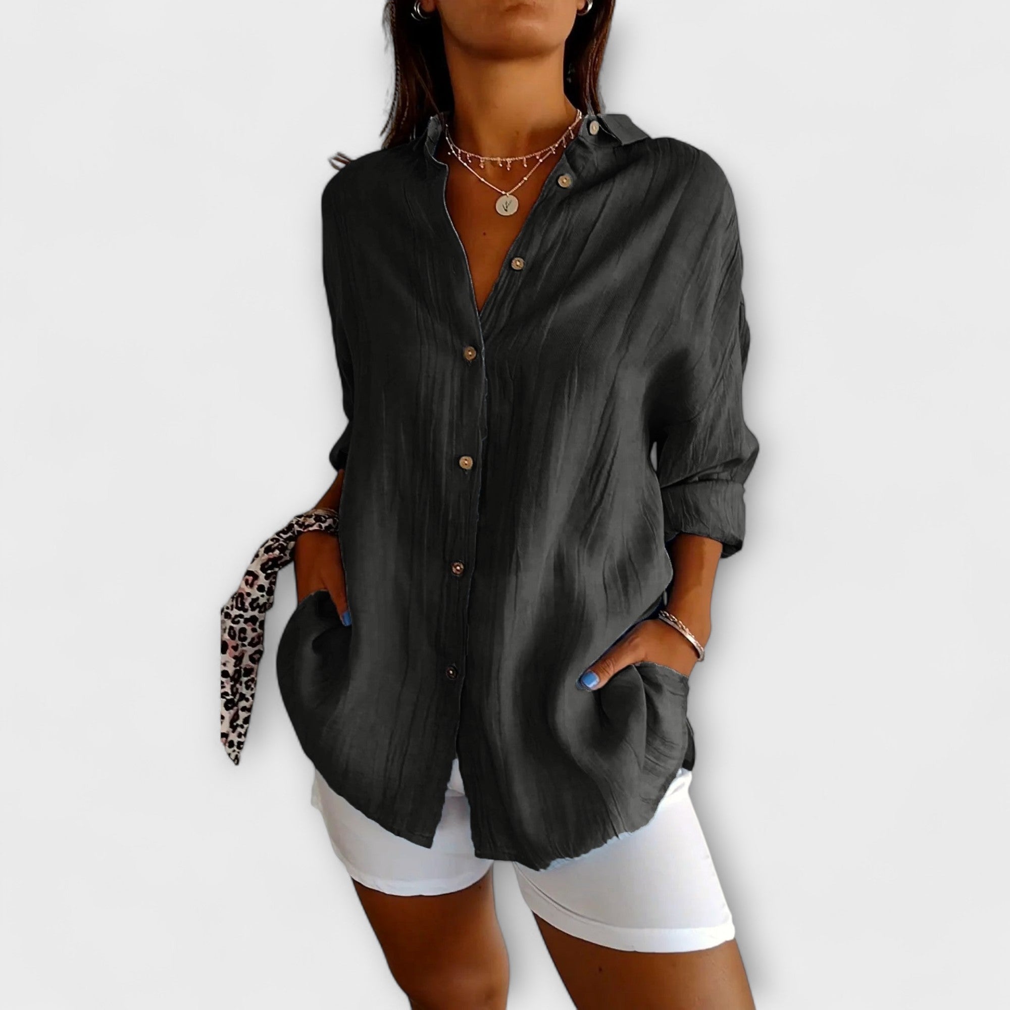 Saskia – Elegant Women’s Shirt